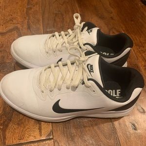 Nike Mens size 8.5 golf shoes
